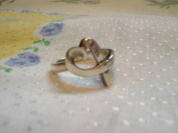 Tiffany & Co. Loving Heart Ring - Pre-owned 9/10